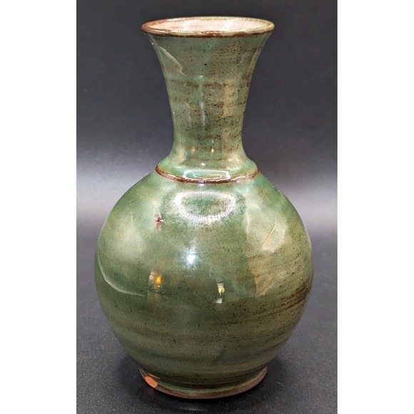 Lloyd's Studio Jamaica Palm Iridescent Green Glaze Bud Vase 5 1/2" - Picture 3 of 10